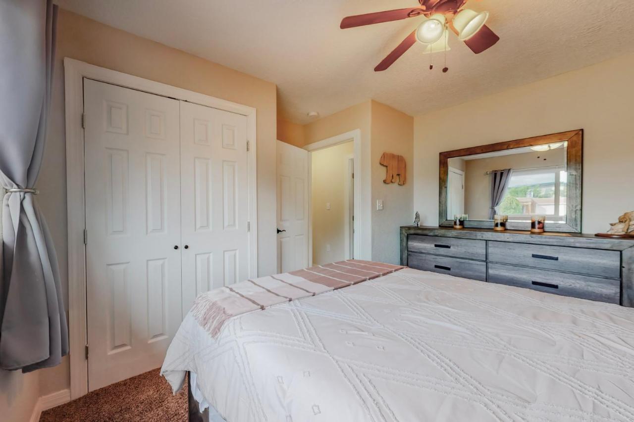 Comfortable 3-Bedroom Home With Spacious Backyard 阿尔伯克基 外观 照片